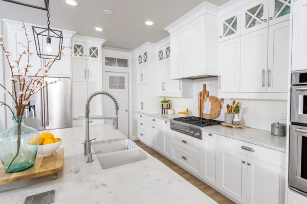 white kitchen countertops